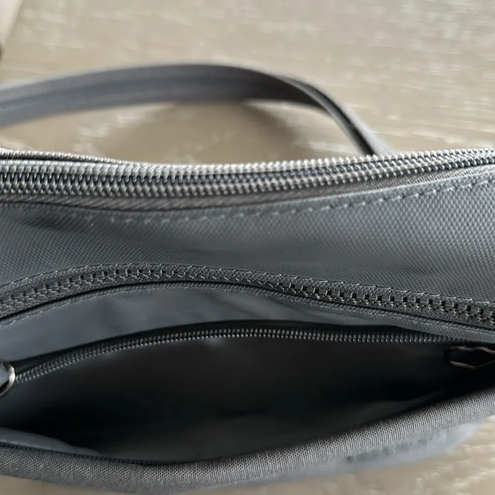 Travelon Anti-theft Classic Gray Crossbody Travel Everyday Bag Multi Pockets